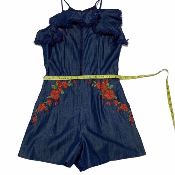 MOON River Embroidered Floral Denim Romper XS Nwt - Picture 7 of 11